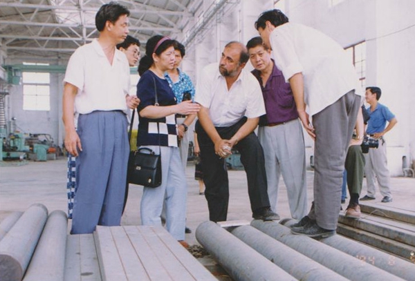 （1）1994年8月9日，向加拿大客商介紹產(chǎn)品_副本